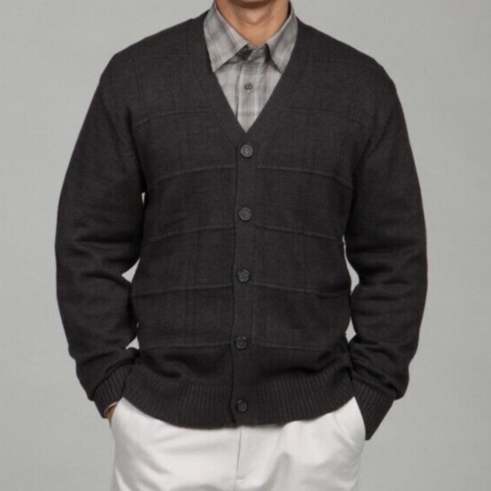 Oscar de la Renta Men’s Grey Button Down Cardigan Sweater Size: M